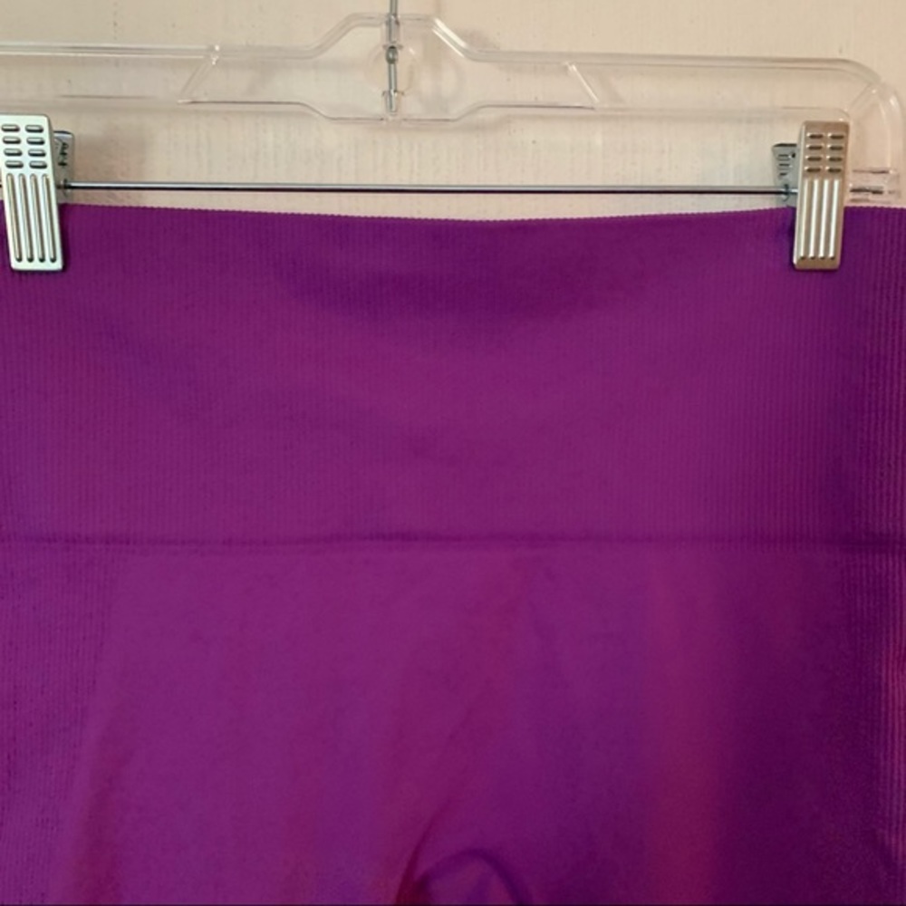 Tla x Bandier Leggings purple - Picture 5 of 6